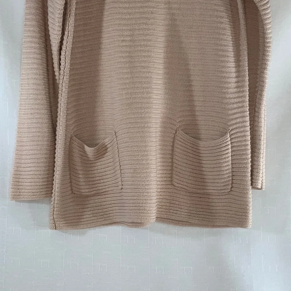 725 10/$50🏄🏻‍♀️ Vince Camuto Pink Cotton Blend Knit Tunic Sweater with Pockets